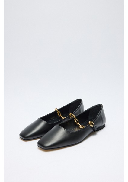 Babet 2521 - Parlak Zincir Detaylı Siyah Kadın Babet