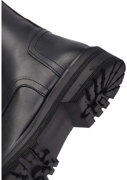 Kadın Siyah Fermuarlı Deri Postal Bot 25WFD187018