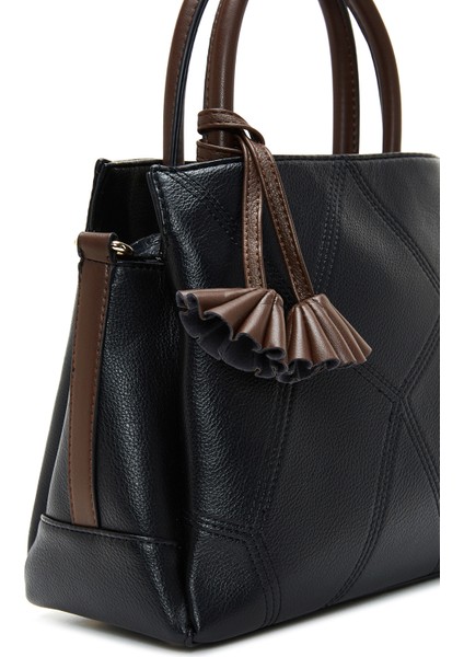 Kadın Siyah Uzun Askılı Aksesuar Detaylı Kol Çantası 25WBD2626FT