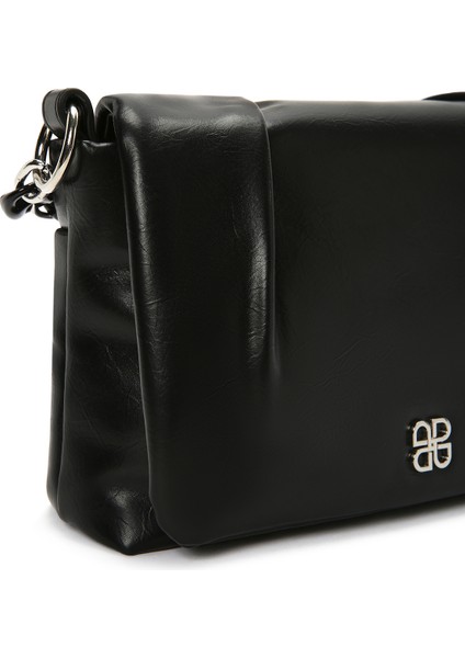 Kadın Siyah Zincir Askılı Çapraz Çanta 25ABD241518