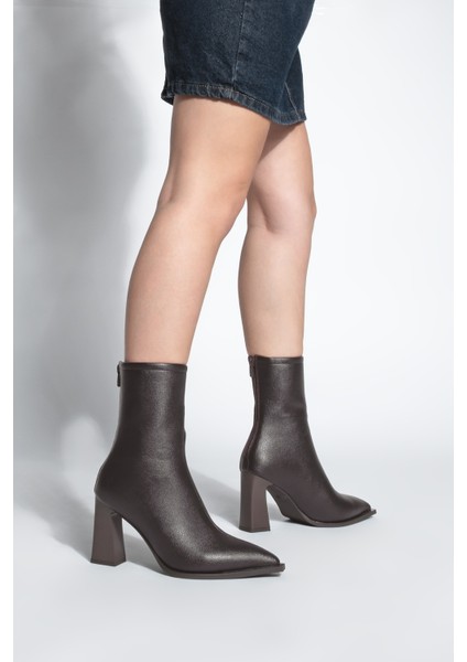 Kadın Topuklu Bot Sivri Burun Arkadan Fermuarlı Kalın Ökçe Kikas Kahve