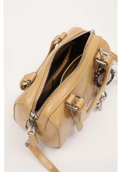 Sarı Charm Aksesuarlı El Çantası modelleri