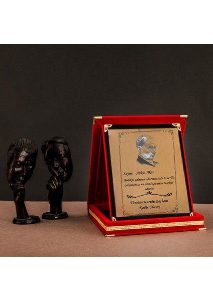 Kişiye Özel Atatürk Tasarımlı Plaket - Kadife Kutulu modelleri