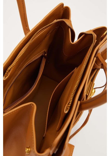 Açık Kahve 64 No Deri Aksesuar Detaylı El Çantası modelleri