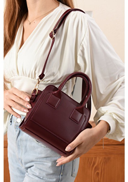 Kutu Üç Gözlü El ve Omuz Çantası modelleri