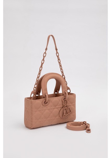 Pembe Zincir Aksesuarlı Kapitone El Çantası fiyatları