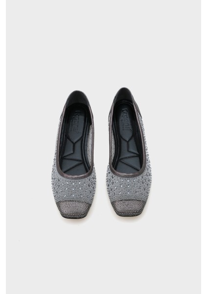 Küt Burunlu Taşlı Dantelli Kadın Babet