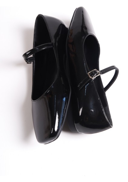 Küt Burunlu Bantlı Marj Jane Kadın Babet