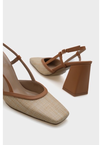 Arkası Açık Küt Burunlu Kalın Topuklu Hasır Kadın Ayakkabı