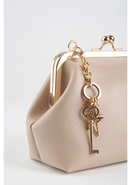 Kadın Vizon Anahtar Charm Hediyeli Burs Kapama Astarlı El Kol ve Omuz Çantası