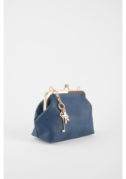 Kadın Lacivert Anahtar Charm Hediyeli Burs Kapama Astarlı El Kol ve Omuz Çantası modelleri