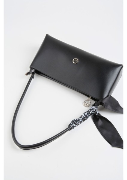 Kadın Zarif Siyah Fular Hediyeli Suni Deri Baget Fermuar Kapama El ve Kol Çantası indirimleri