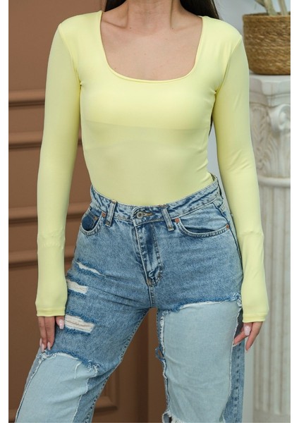 Kadın Body Uzun Kollu Kare Yaka Alttan Çıtçıtlı Slim Fit Bluz fırsatları