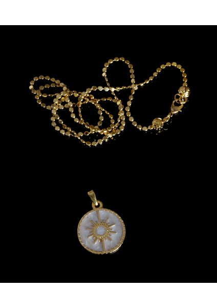 Enerjik ve Şık Güneş Figürlü Kadın Kolye Ayarlanabilir Zincir Uzunluğu 3 Farklı Zincir Seçeneği modelleri
