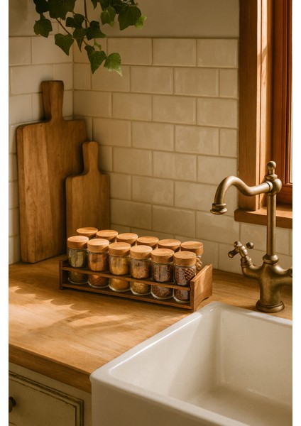 Akasya Kapaklı Cam Baharatlık Seti – Standlı, Şık ve Dekoratif modelleri