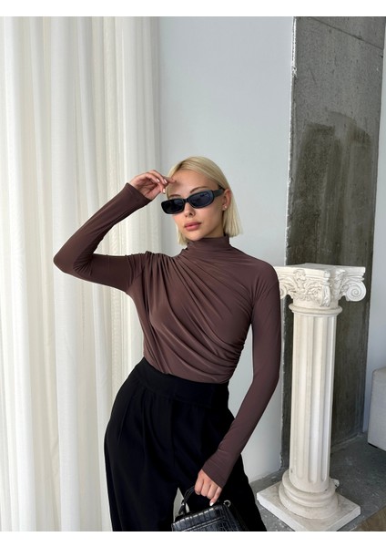 Kadın Bluz Uzun Kollu Dik Yaka Büzgü Detaylı Likralı Sandy fiyatları