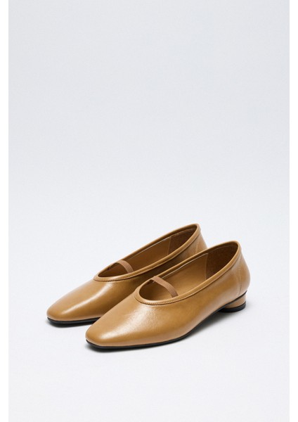 Babet 2527 - Lastik Bantlı Mini Topuklu Karamel Kadın Babet modelleri