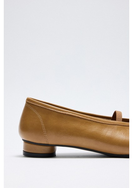 Babet 2527 - Lastik Bantlı Mini Topuklu Karamel Kadın Babet fiyatları