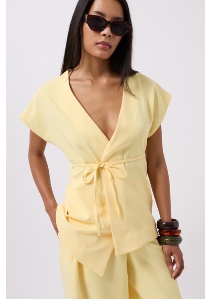 Bağcık Detay Yelek modelleri