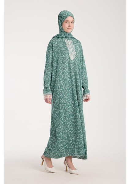 Tek Parça Başörtülü Dantelli Kadın Namaz Elbisesi fiyatları