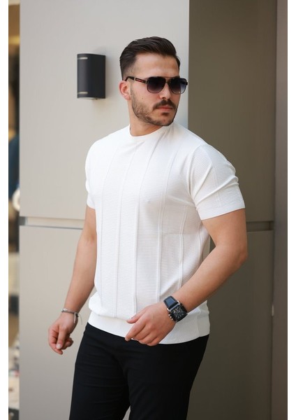 Erkek Desenli Çizgi Kabartmalı Kısa Kollu Tişört