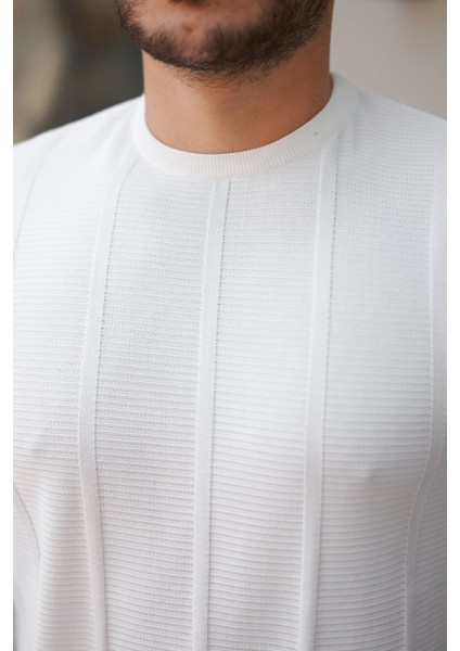 Erkek Desenli Çizgi Kabartmalı Kısa Kollu Tişört modelleri