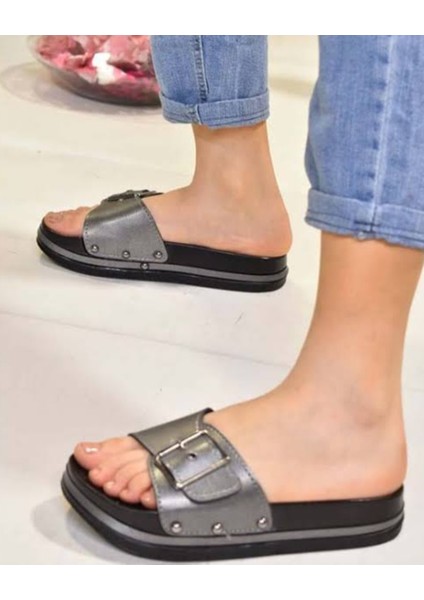 Yumuşak Taban Tek Toka Günlük Terlik Gri