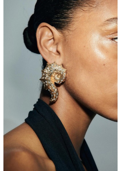 Taş Işlemeli Salyangoz Küpe modelleri