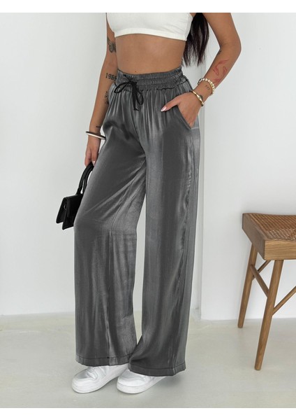 Kadın Parlak Saten Bol Paça Pantolon – Rahat Kesim & Şehirli Stil indirimleri