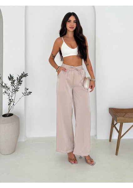 Kadın Parlak Saten Bol Paça Pantolon – Rahat Kesim & Şehirli Stil fiyatları