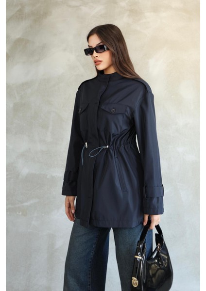 Kadın Lacivert Beli Büzgülü Kısa Trençkot fırsatları