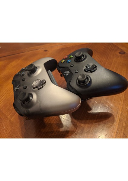 Xbox One/seri x S Için Çift Denetleyici Standı T4098797 3D modelleri