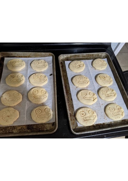 Bahçe Duvarının Ötesinde Kurabiye Kesici T4633567 3D