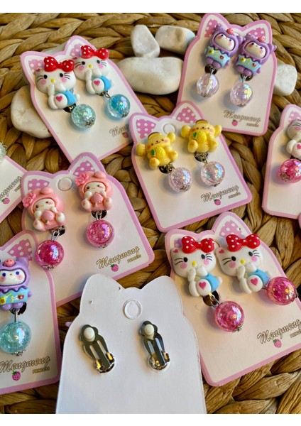 Hello Kitty Kuromi Sanrio Karakterli Karışık Renk ve Model Bijuteri Renkli Boncuklu Arkası Sıkıştırmalı Çocuk Küpe Seti (2ÇİFT)