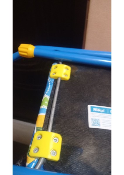 Çocuk Katlanır Mobilyaları "nika" Için Yeniden Çeyreği ve Buna Benzer (Plastik Aparattır!!!) 3D