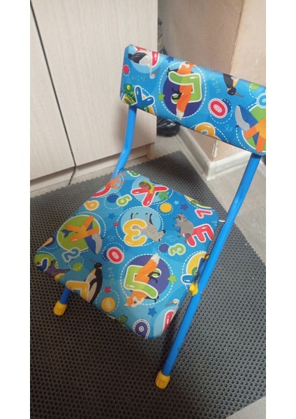 Çocuk Katlanır Mobilyaları "nika" Için Yeniden Çeyreği ve Buna Benzer (Plastik Aparattır!!!) 3D fiyatları