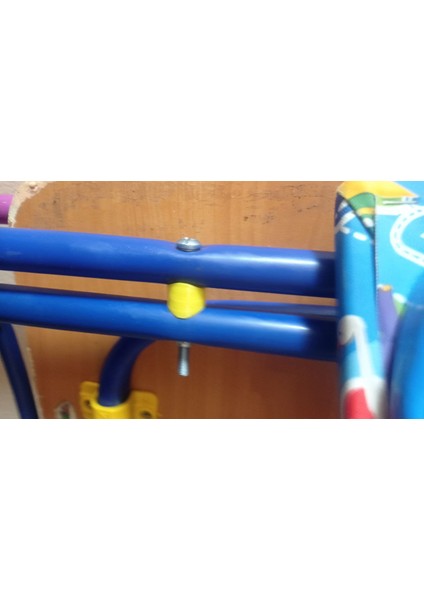 Çocuk Katlanır Mobilyaları "nika" Için Yeniden Çeyreği ve Buna Benzer (Plastik Aparattır!!!) 3D fırsatları