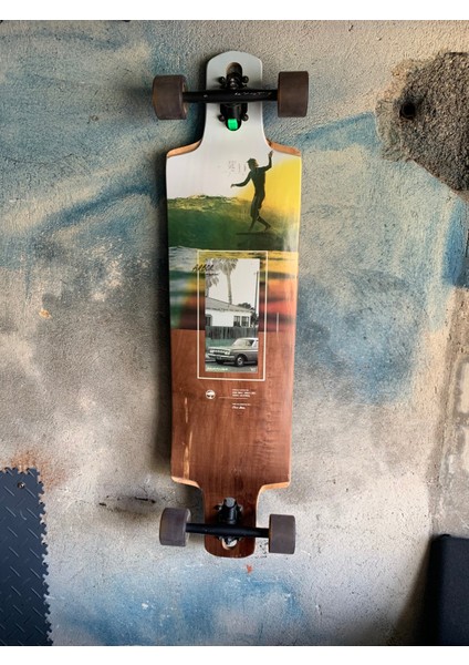 Kamyonların Içinden Geçmek Için Longboard Duvar Montajı T3562883 3D indirimleri