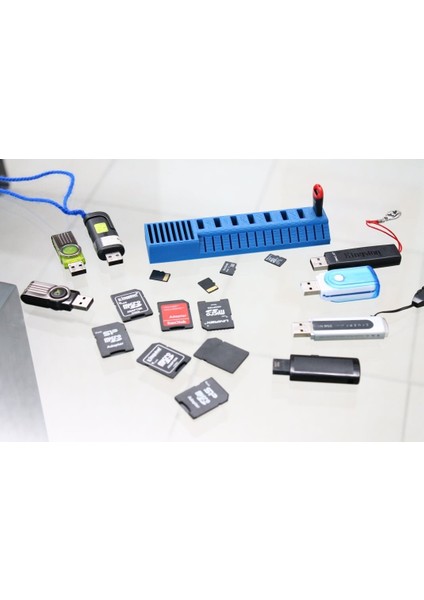 Geniş USB Bellekler Için USB Sd ve Microsd Tutucu T2637487 3D