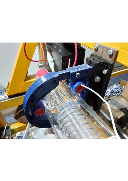 Lazer Tüp Kelepçesi (Plastik Aparattır!!!) 3D modelleri