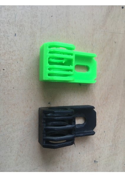 Kırılmış Yaban Mersini Audi 80 B4 (Plastik Aparattır!!!) 3D