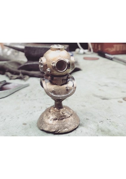 Üç Cıvatalı Kask (Dalış Kaskı) (Plastik Aparattır!!!) 3D modelleri