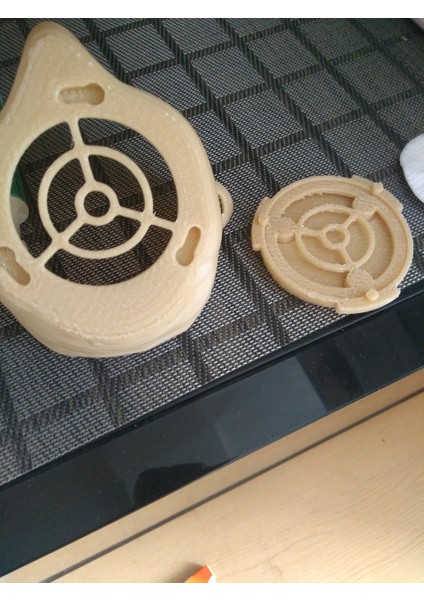 Diski Aerosollerden Koruyan Pamuklu Pedler Üzerinde Solunum Maskesi (Plastik Aparattır!!!) 3D modelleri