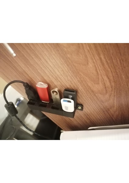 USB Flaş Sürücüleri ve Kabloları Için Tutucu (Plastik Aparattır!!!) 3D fiyatları