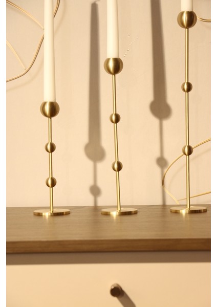 Modern Tasarım Pirinç Şamdan Dekoratif Uzun Mumluk Şıklığı Minimalist Tarz Lüks Pirinç Şamdan modelleri