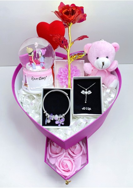 Işıltılı Takı ve Romantik Hediyeler – Özel Tasarım Kalp Hediye Kutusu