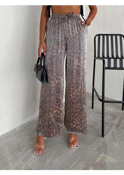 Kadın Leopar Desenli Bol Paça Pantolon – Cesur & Şık Stil fiyatları