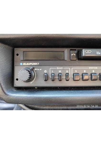 Blaupunkt Boston Radyo Düğmesi / Mercedes 190 E Radyo T4596913 3D