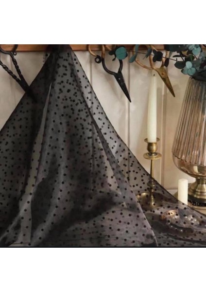 Organize Üzeri Puantiye Desenli Kumaş Siyah Renkte