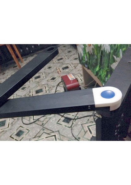 Taşınabilir Katlanır Masadan Yarım Menteşe (Plastik Aparattır!!!) 3D modelleri